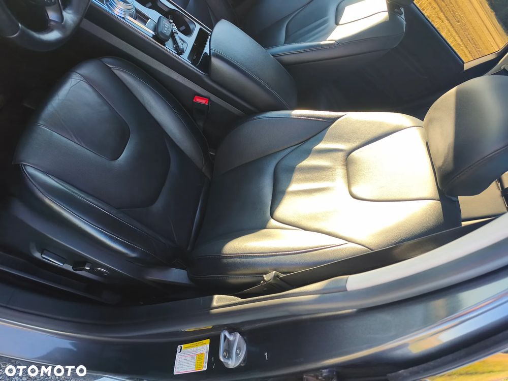 Ford Edge - 8