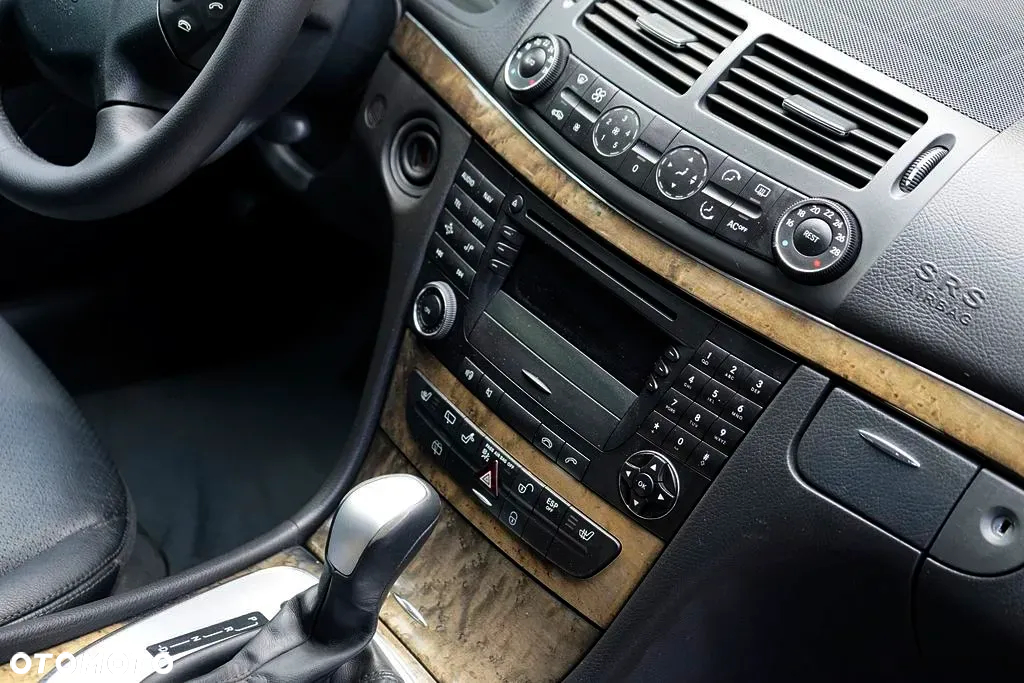 Mercedes-Benz Klasa E 200 T CDI Automatik Avantgarde - 33