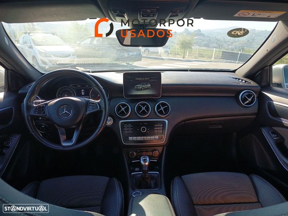 Mercedes-Benz A 180 d AMG Line - 8
