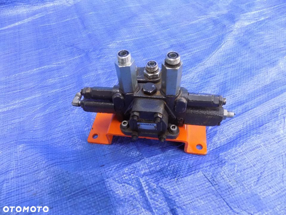 rozdzielacz blok hydrauliczny 426-00284b doosan dx 225 lc - 5