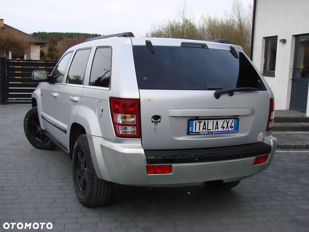 Jeep Grand Cherokee - 14