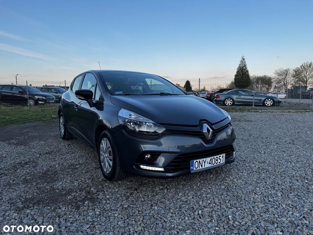 Renault Clio 1.2 16V 75 Start - 4