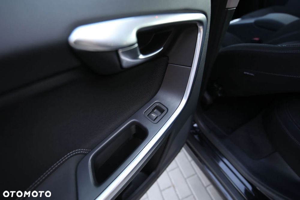 Volvo XC 60 D3 Kinetic - 33
