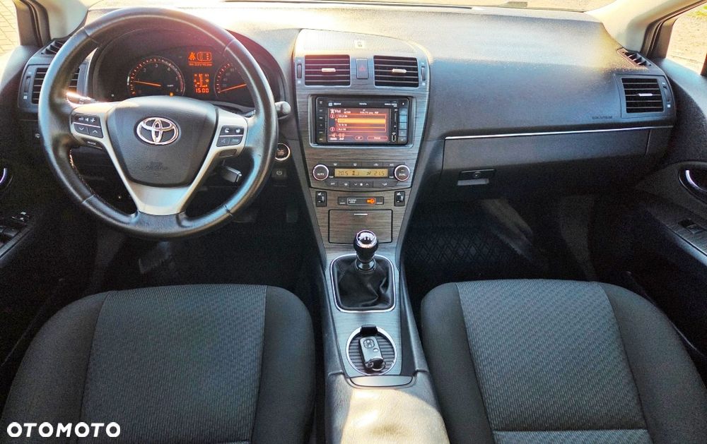 Toyota Avensis 2.2 D-4D Prestige NAVI - 32