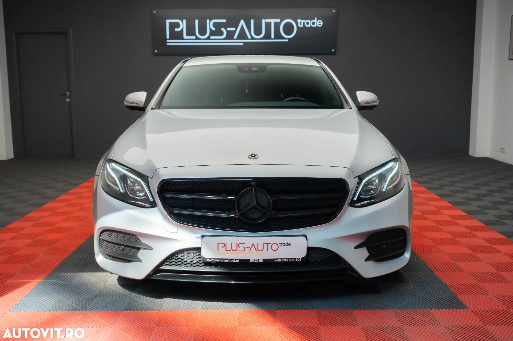 Mercedes-Benz E 200 9G-TRONIC AMG Line - 8