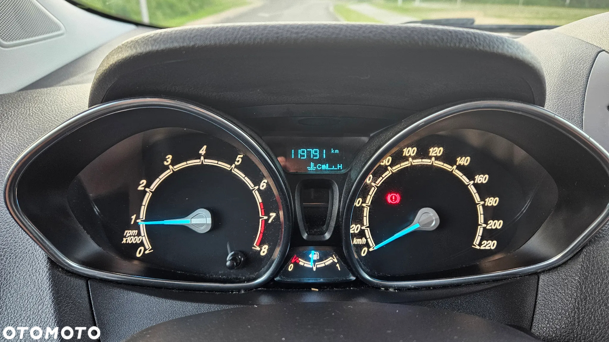 Ford Tourneo Courier 1.0 EcoBoost S&S Titanium - 19