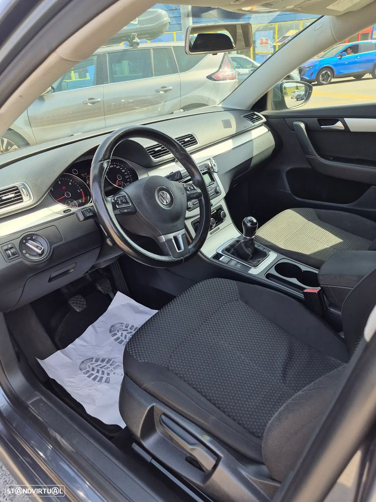 VW Passat Variant 1.6 TDI BlueMotion - 12