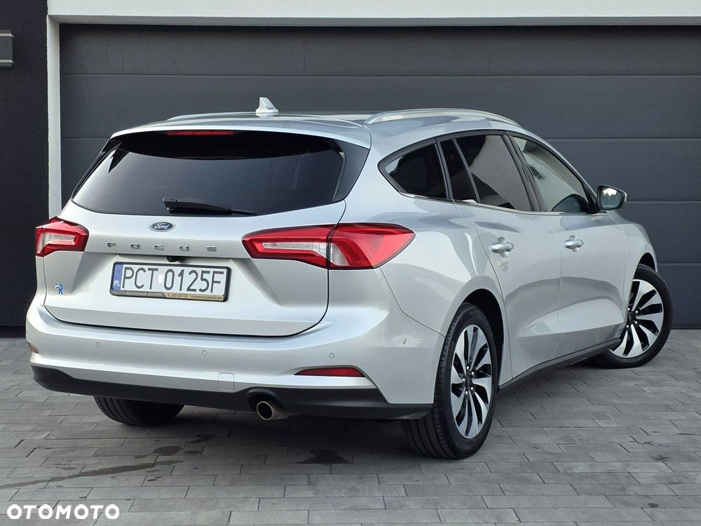 Ford Focus - 36