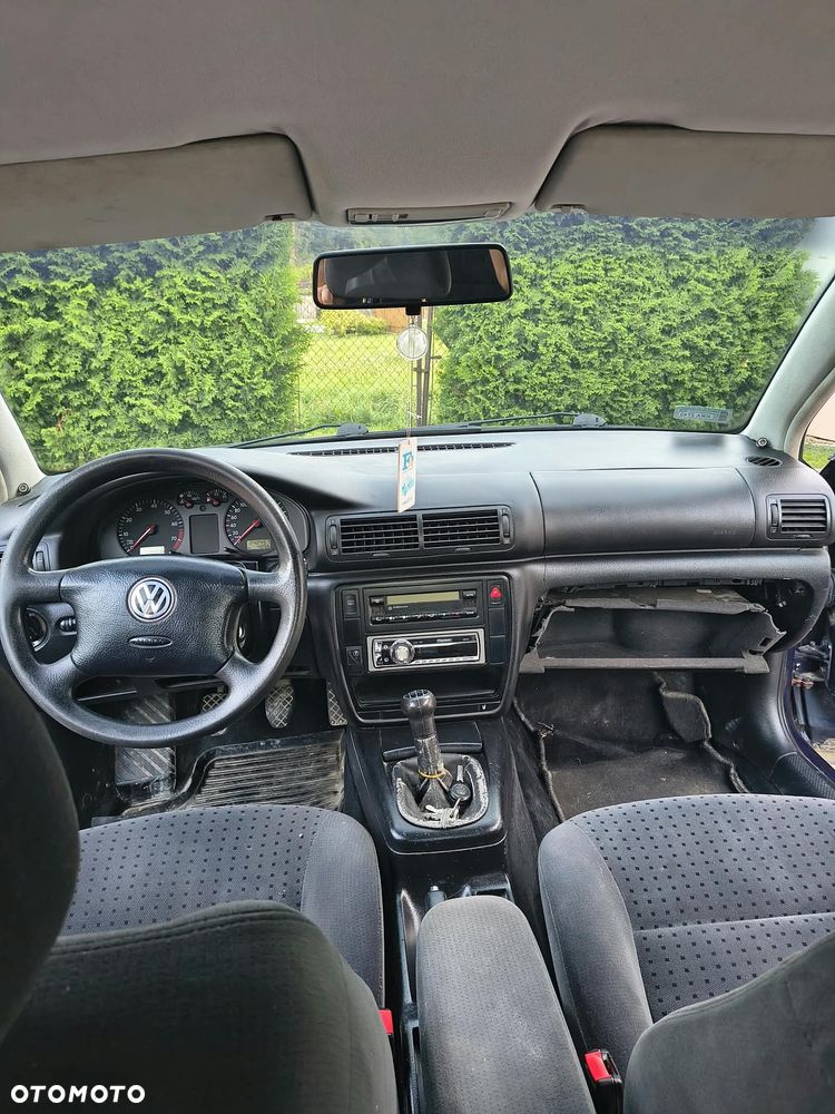 Volkswagen Passat - 10