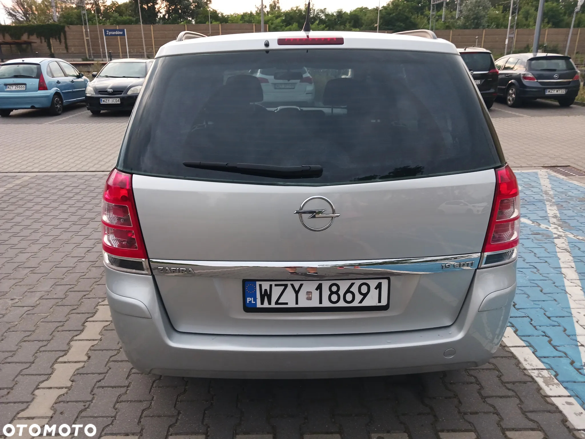 Opel Zafira 1.6 - 2