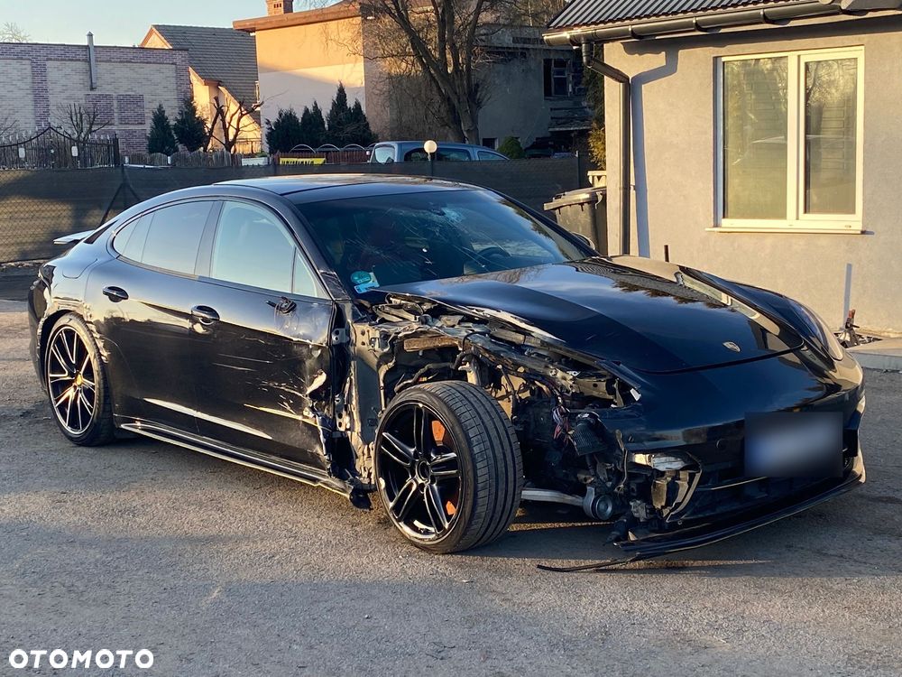 Porsche Panamera - 8