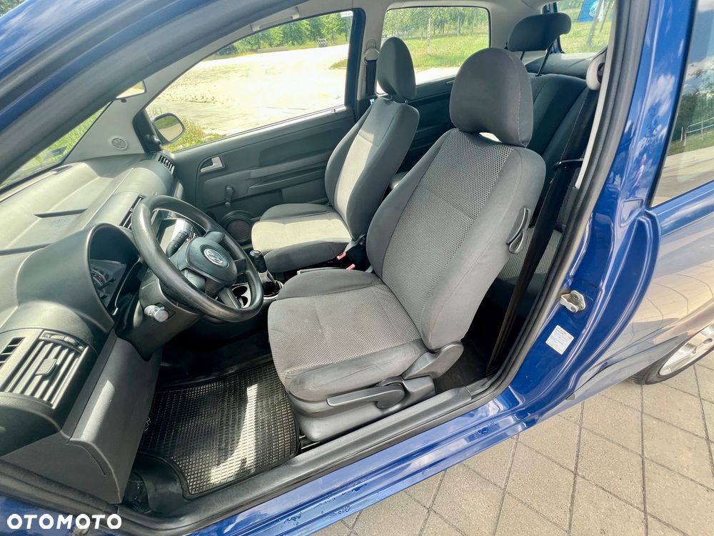 Volkswagen Fox - 11