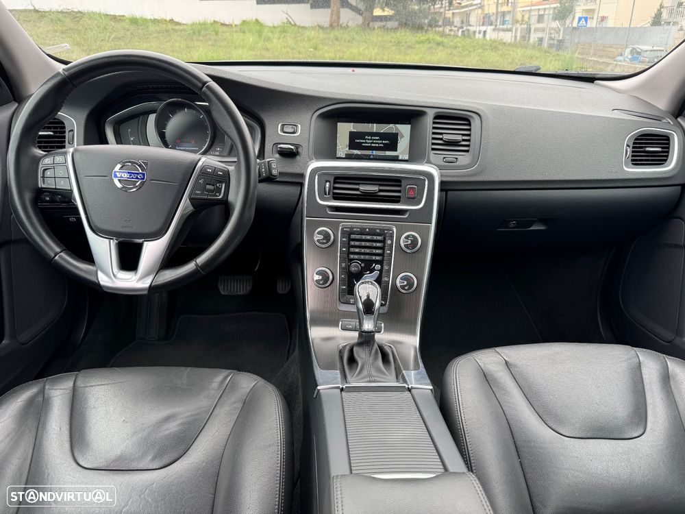 Volvo V60 2.4 D6 Summum AWD Phev - 6