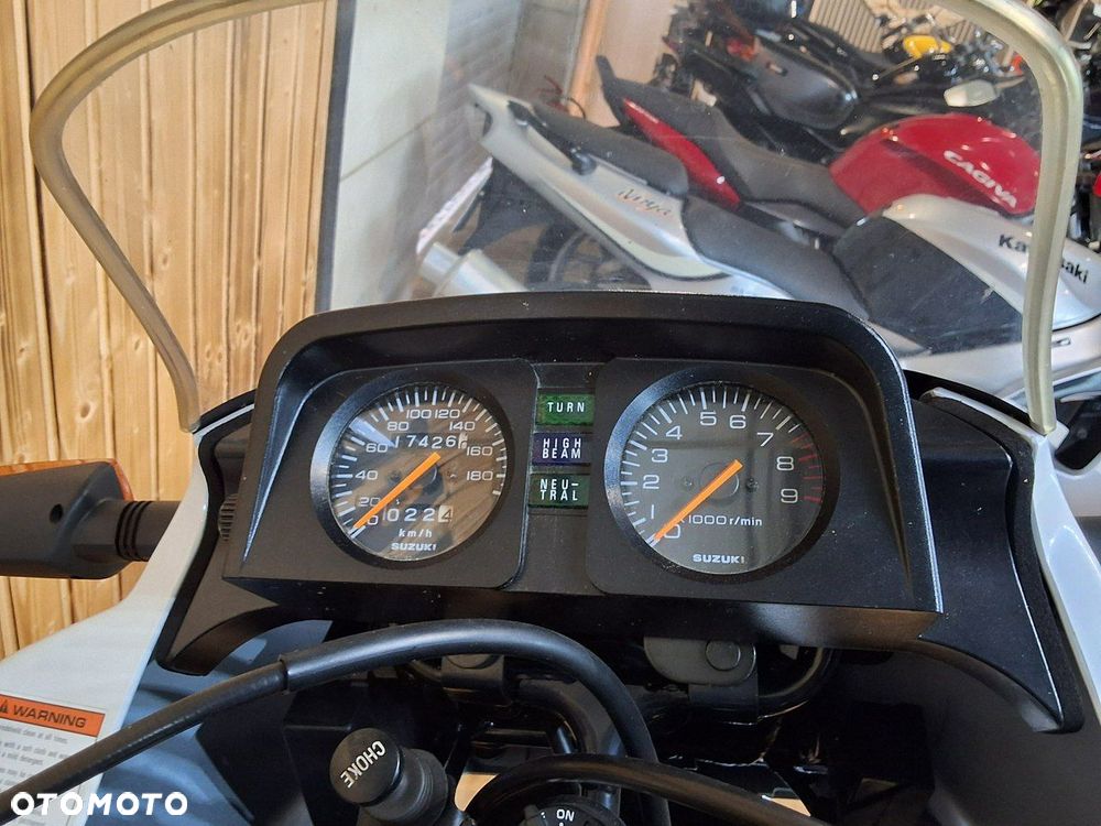 Suzuki DL - 14
