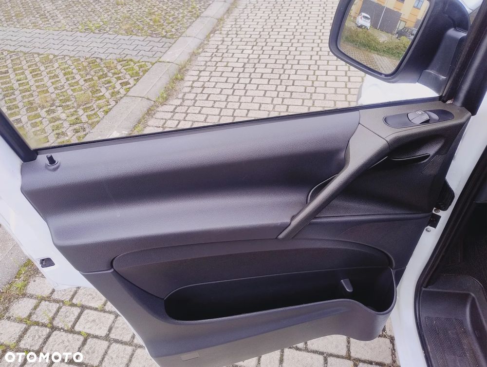 Mercedes-Benz Vito - 13