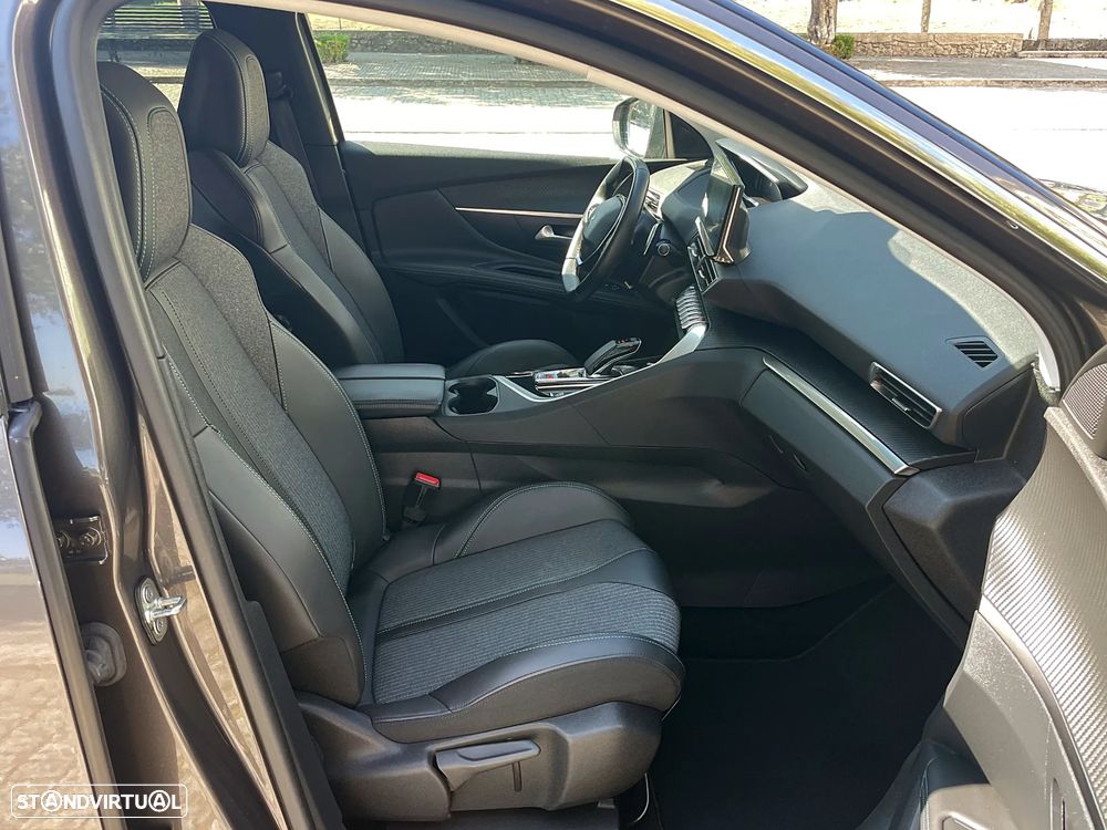 Peugeot 3008 1.6 Hybrid Allure Pack e-EAT8 - 23