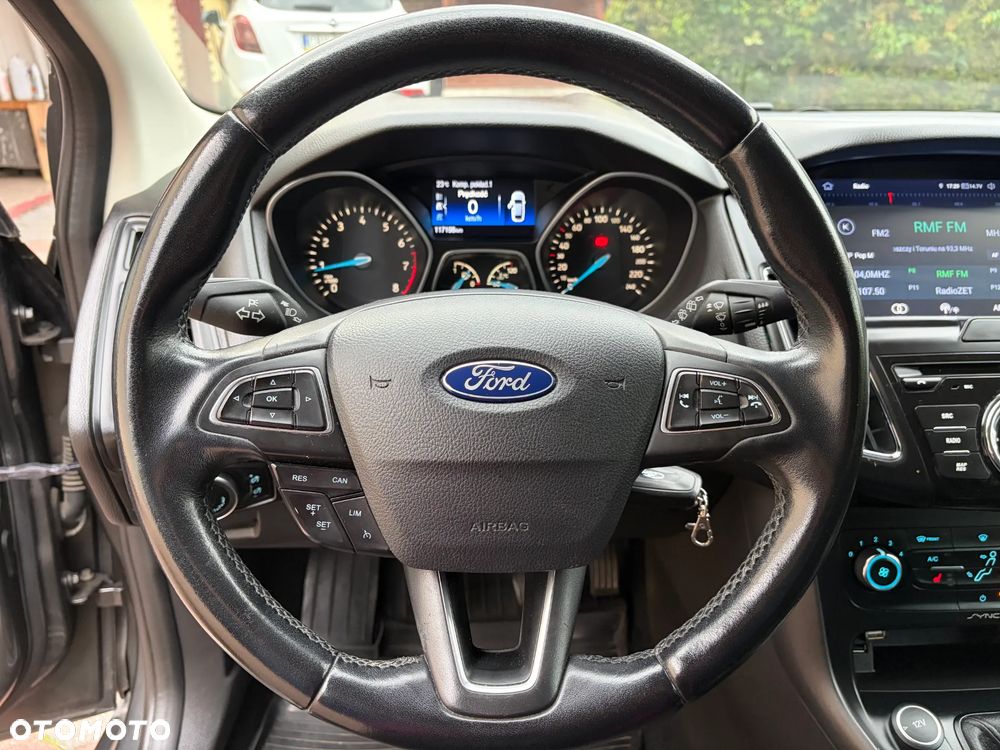Ford Focus 1.6 SYNC Edition - 14