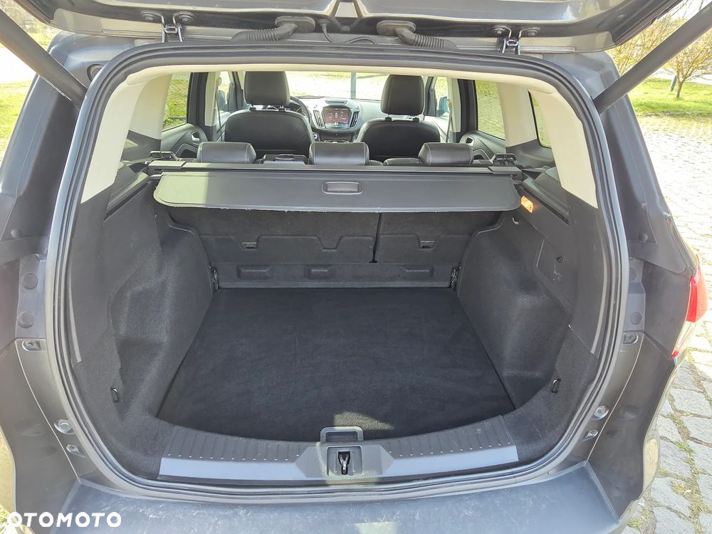 Ford Kuga 2.0 TDCi 4x4 Titanium - 33