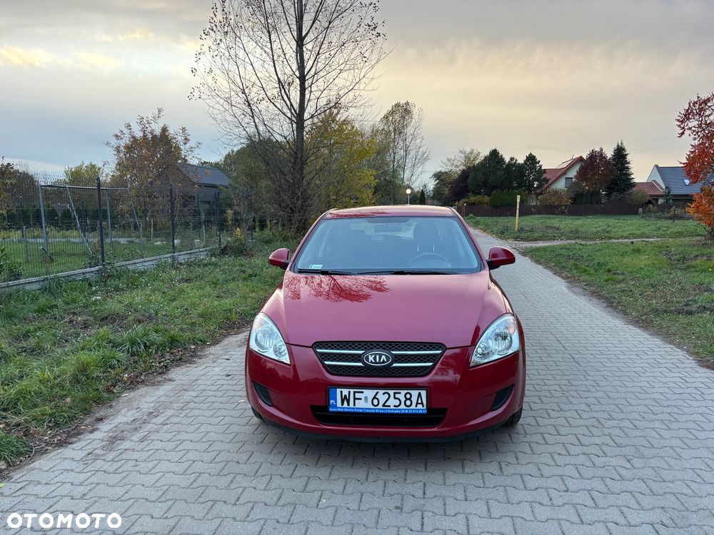 Kia Ceed 1.4 Comfort + - 2