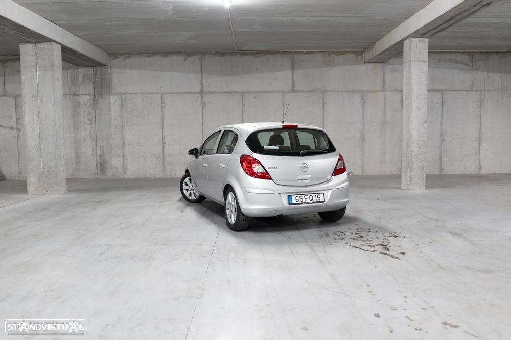 Opel Corsa 1.2 inTouch - 20