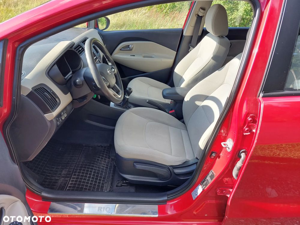Kia Rio - 19