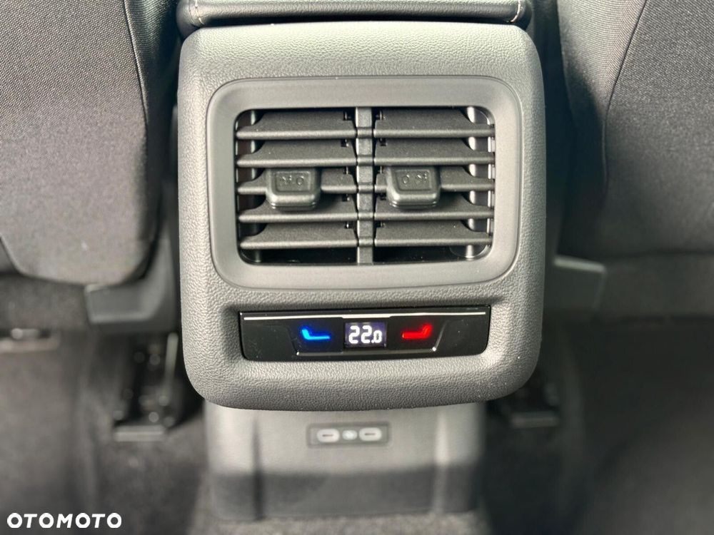 Volkswagen T-Roc - 30