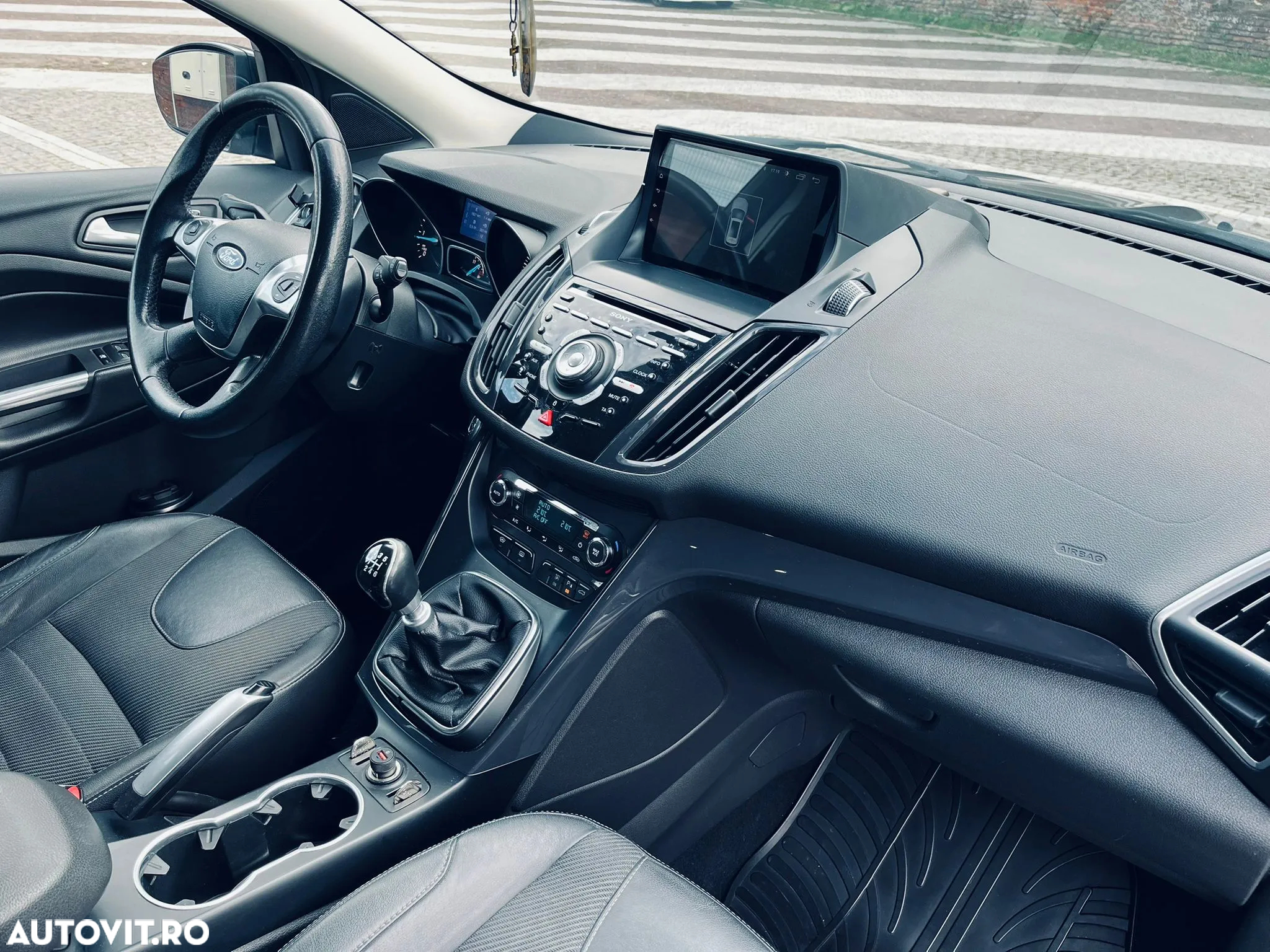 Ford Kuga 2.0 TDCi 4WD Titanium - 14