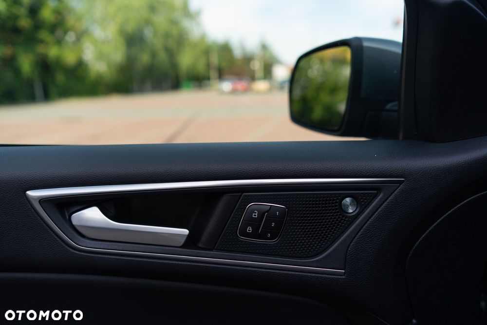 Ford Edge - 10