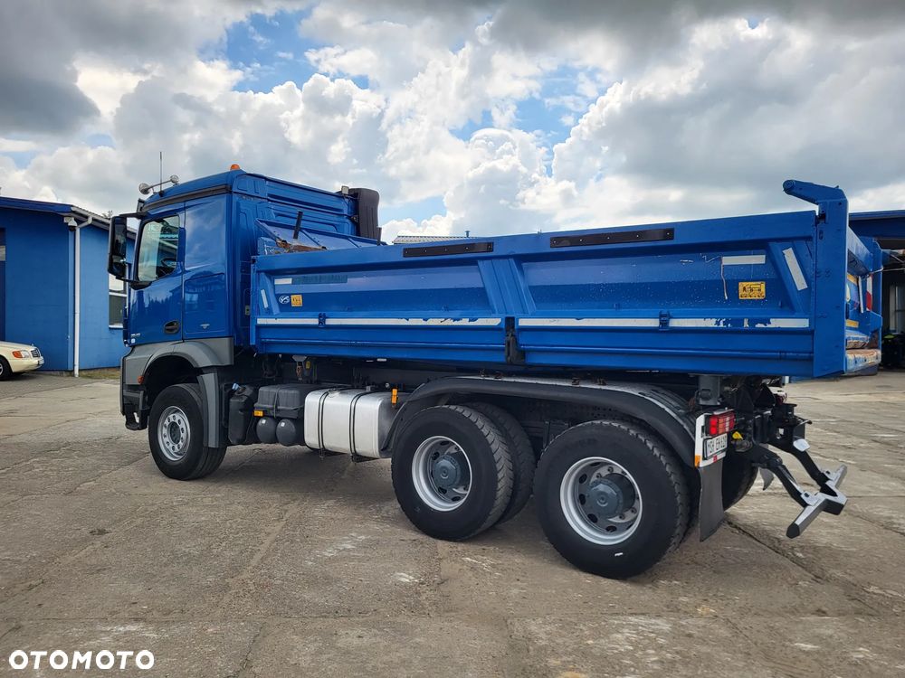 Mercedes-Benz AROCS 2643 6x4 wywrotka Meiller Bordmatic z Niemiec - 16