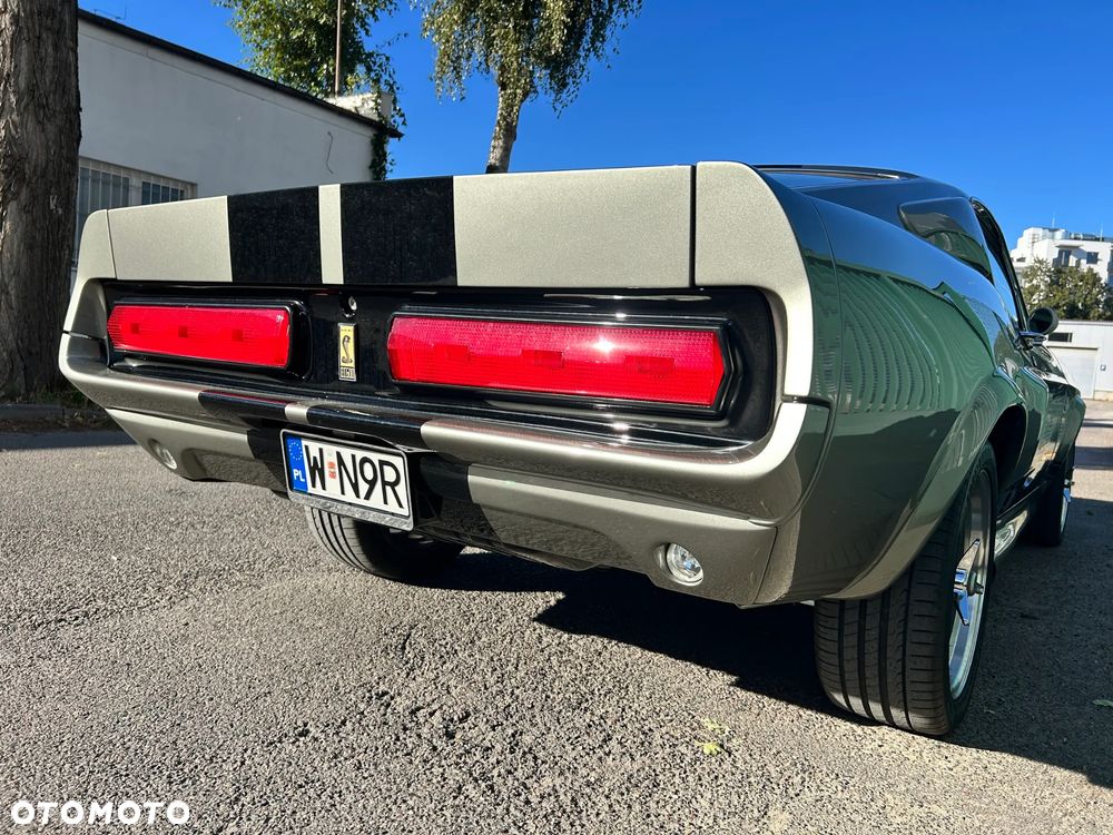 Ford Mustang - 12
