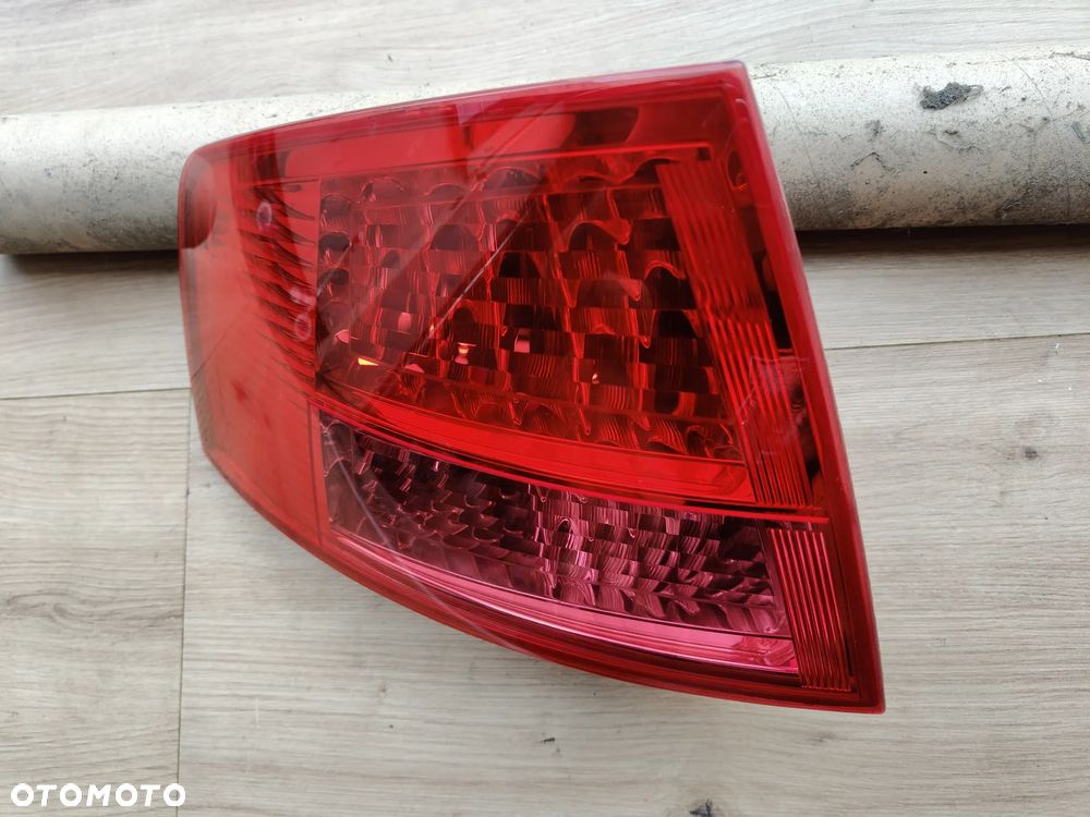 AUDI A8 D3 LAMPA TYL TYLNA LEWA BŁOTNIK IGŁA NIESPĘKANA - 3