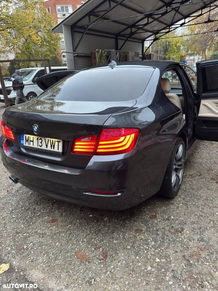 BMW Seria 5 520d Aut. Luxury Line - 3