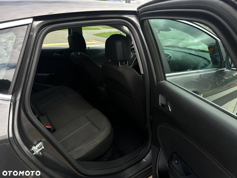 Opel Astra 1.4 Turbo Cosmo - 19