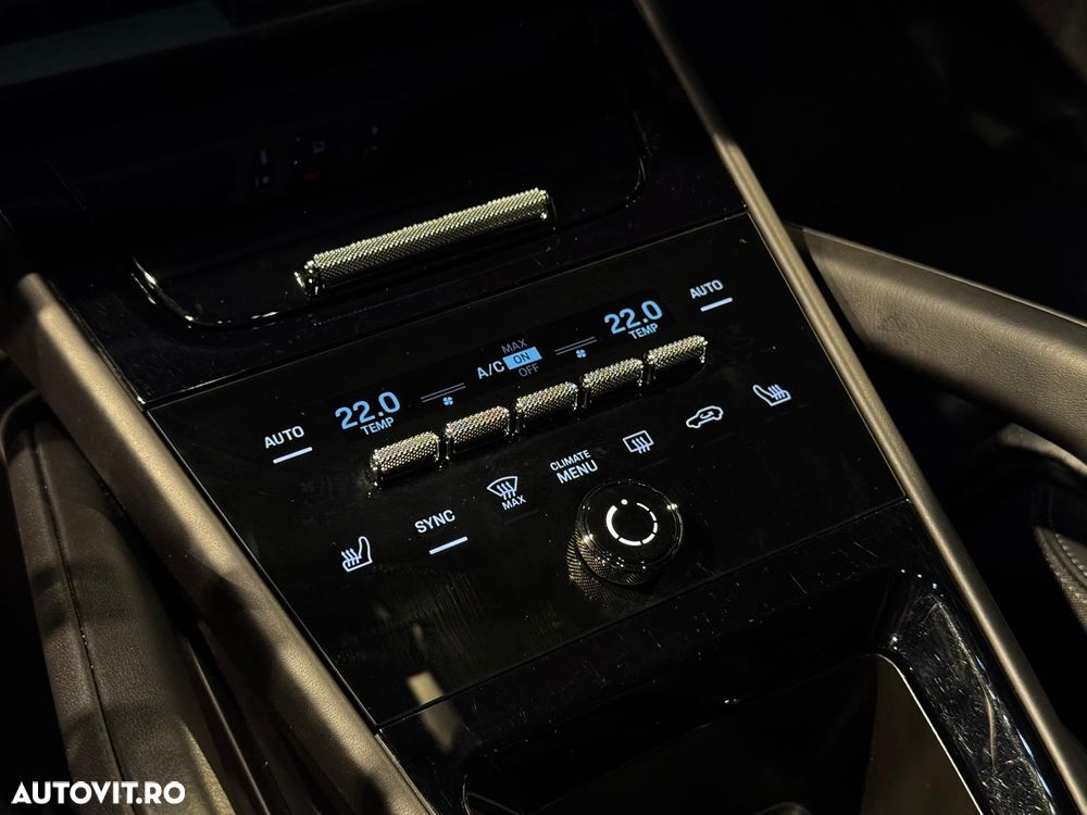 Porsche Cayenne Coupe E-Hybrid - 16