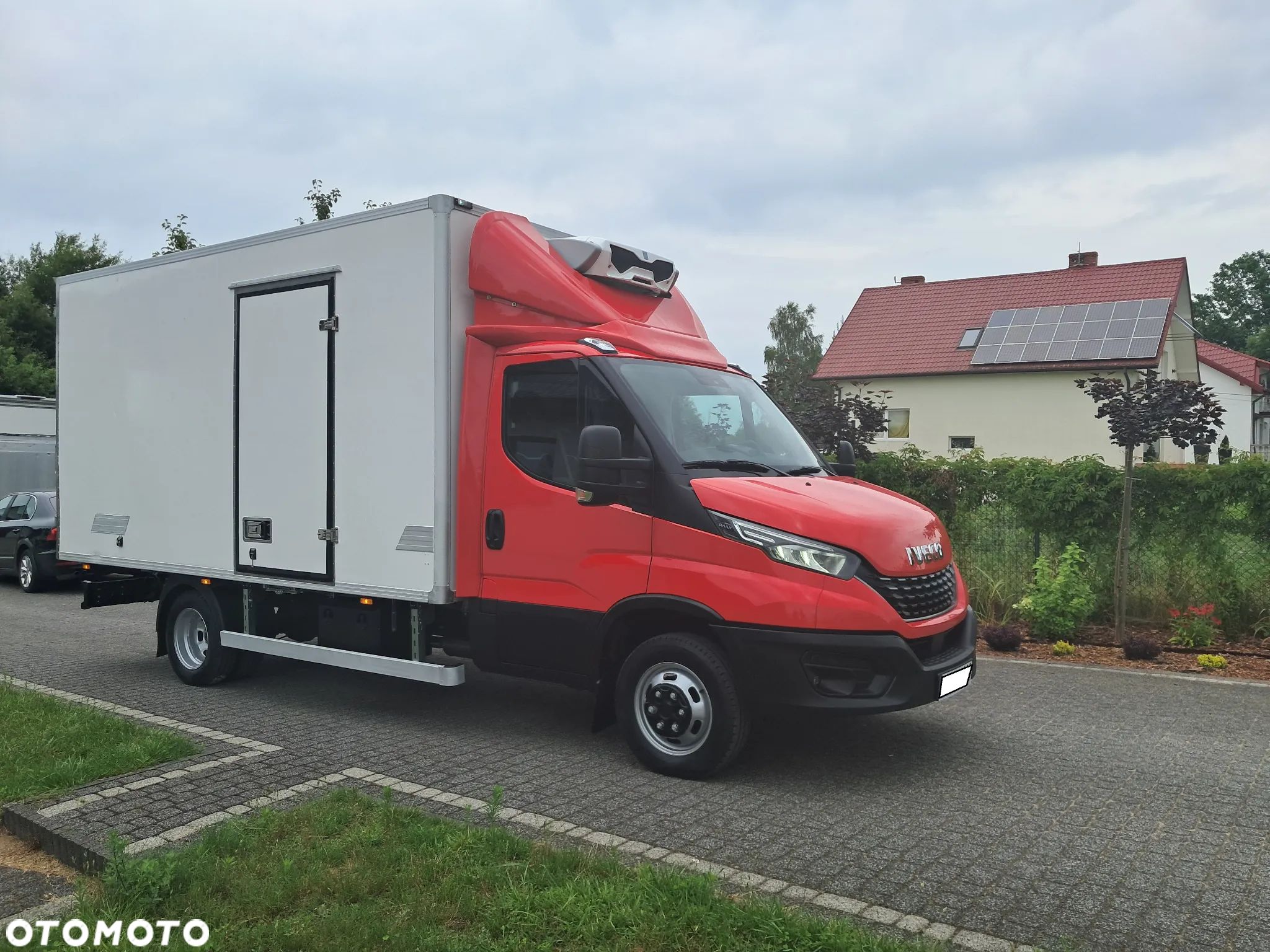 Iveco 50C18 3,0 180KM Hi-Matic Chłodnia ZANOTTI 350 8-palet Salon Polska - 1
