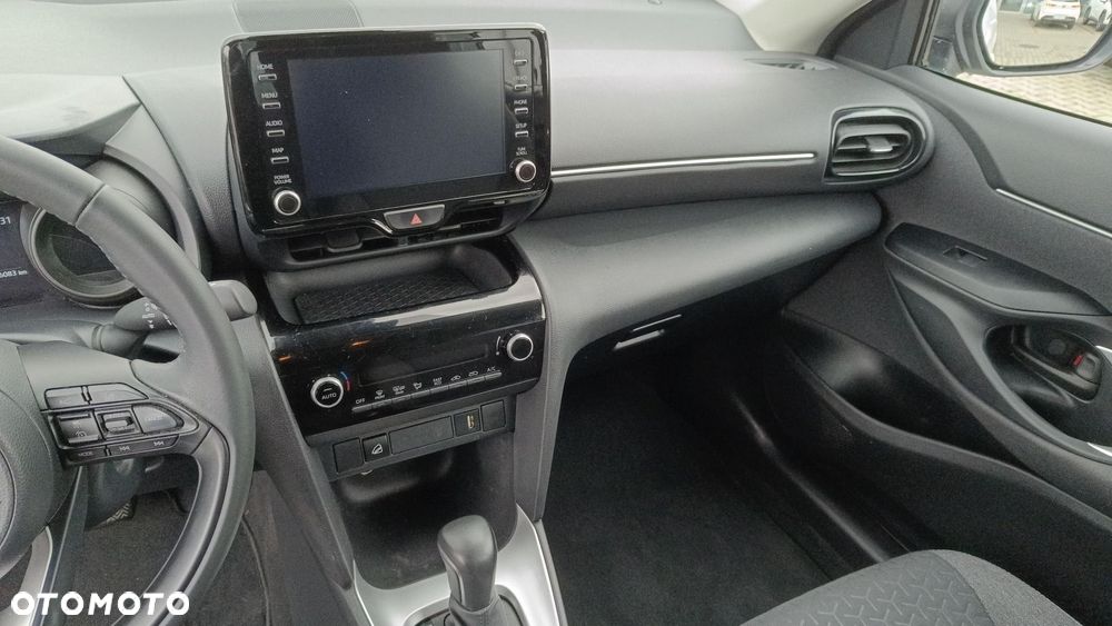 Toyota Yaris Cross Hybrid 1.5 Comfort 4x4 - 15