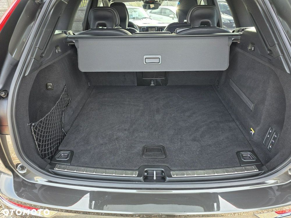 Volvo XC 60 D5 SCR AWD Inscription - 16