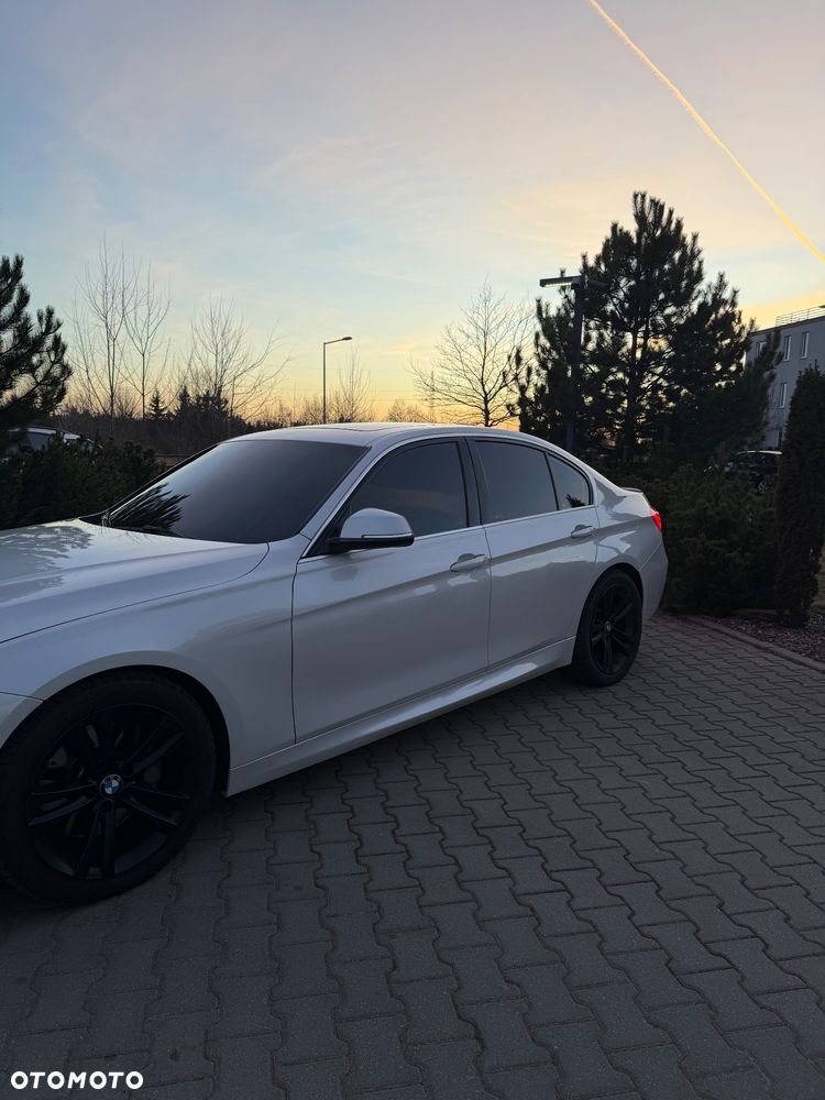 BMW Seria 3 340i M Sport Shadow - 8