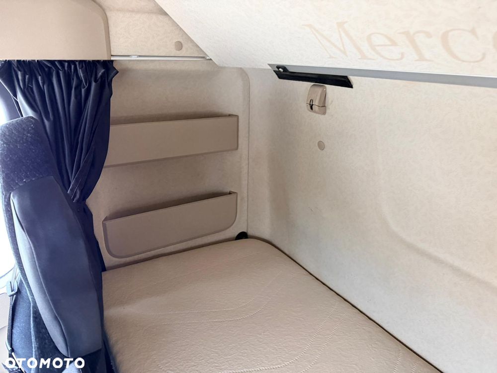 Mercedes-Benz MP5 1848 - 10