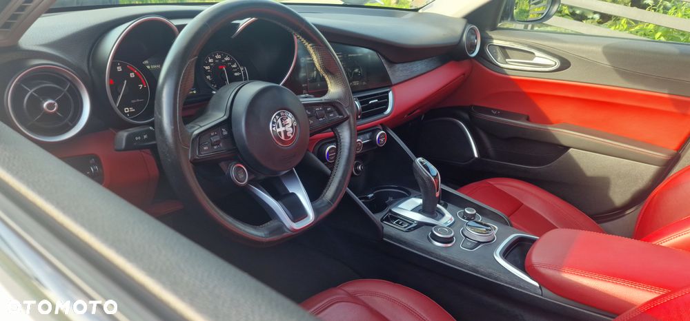 Alfa Romeo Giulia - 11