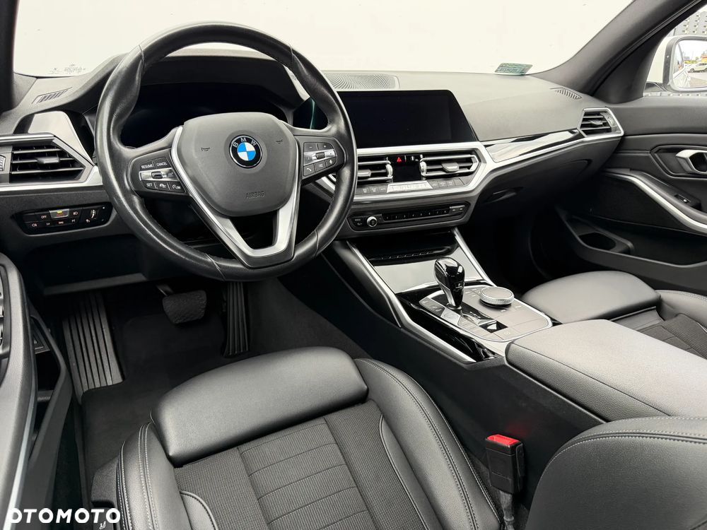 BMW Seria 3 318i Advantage sport - 8