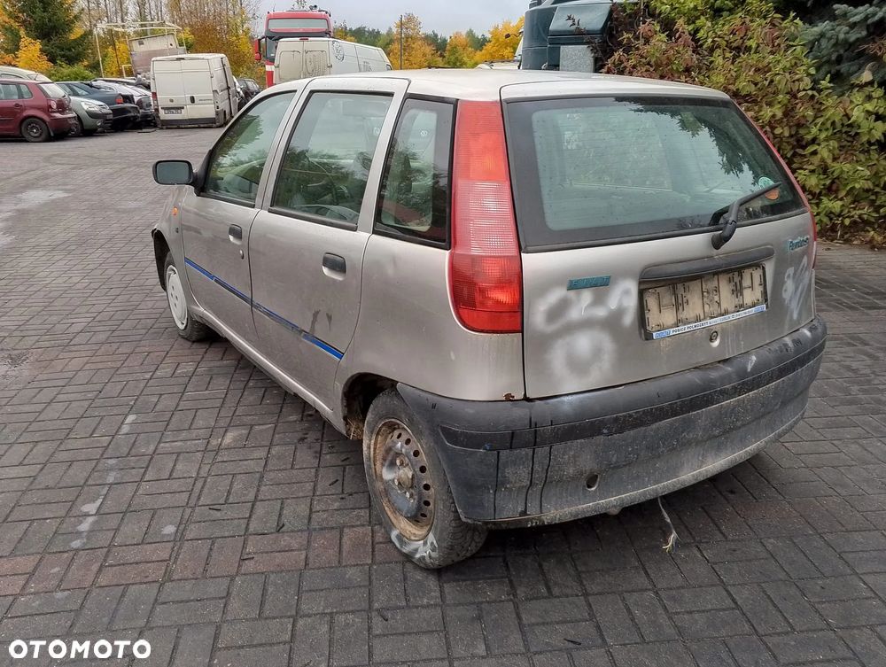 Fiat Punto 176 (93-97r.) 1.1B 54KM. Silnik 176 A6.000 / 176 B2.000 Skrzynia  C.514.5.10 / C.514.6.10 lakier 647 - Grigio Steel.Cały na części. GWARANCJA !!! - 6
