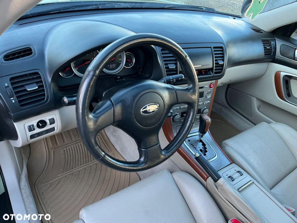 Subaru Outback - 13