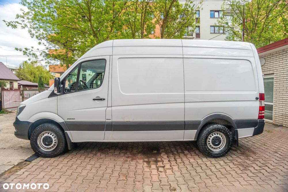 Mercedes-Benz Sprinter 319 W906 FL - 4