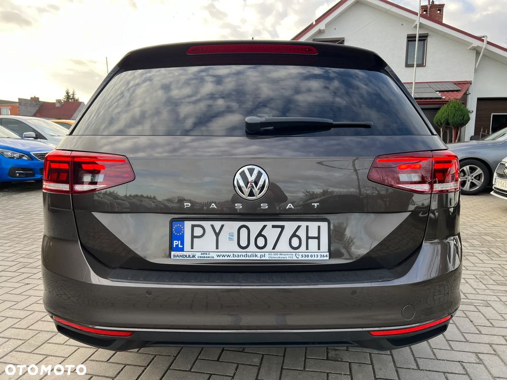 Volkswagen Passat - 36