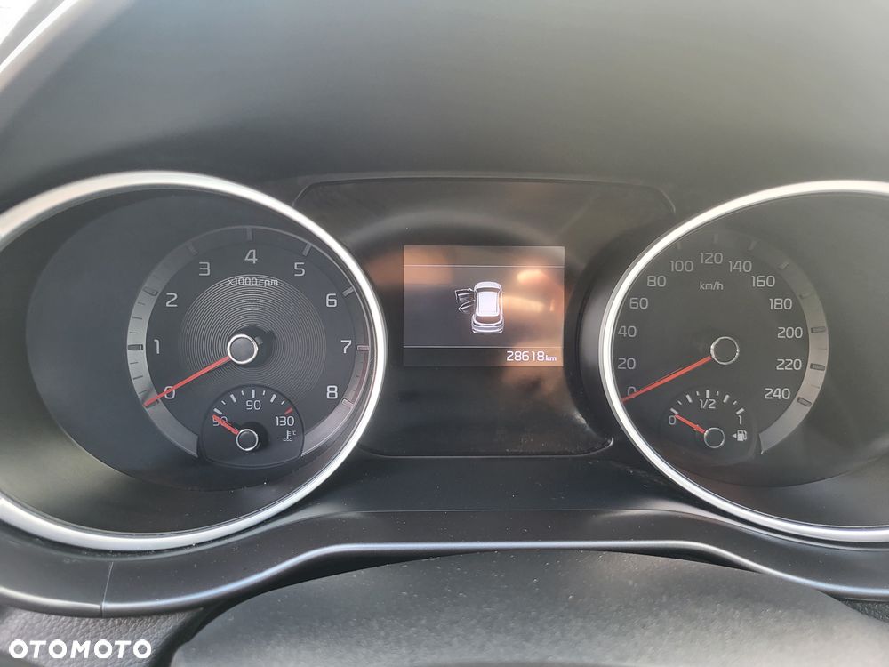 Kia Ceed - 10