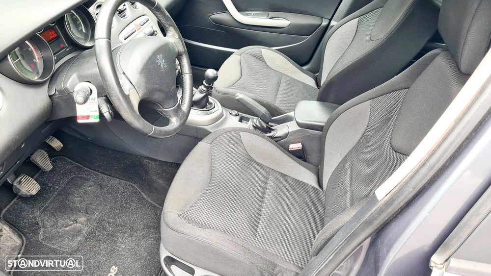 Peugeot 308 1.6 HDi Executive CVM6 - 10