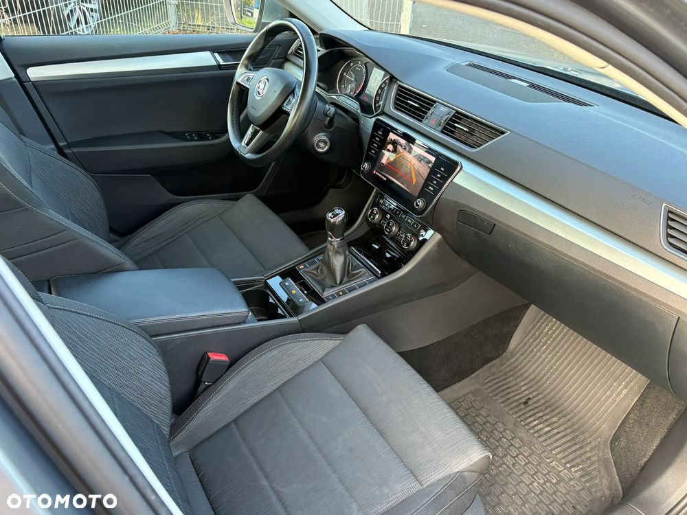 Skoda Superb 2.0 TDI 4x4 Ambition - 25