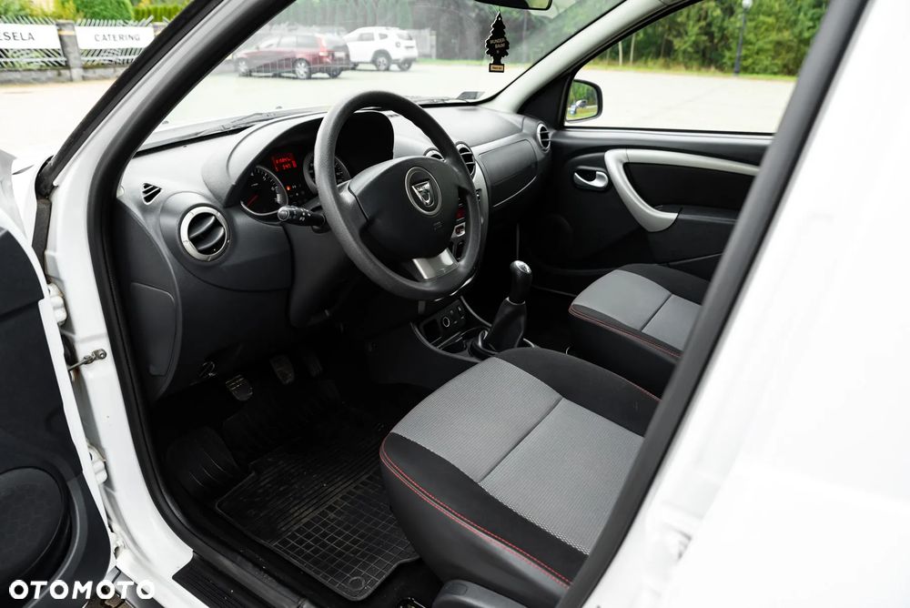 Dacia Duster 1.6 SL Aventure - 18