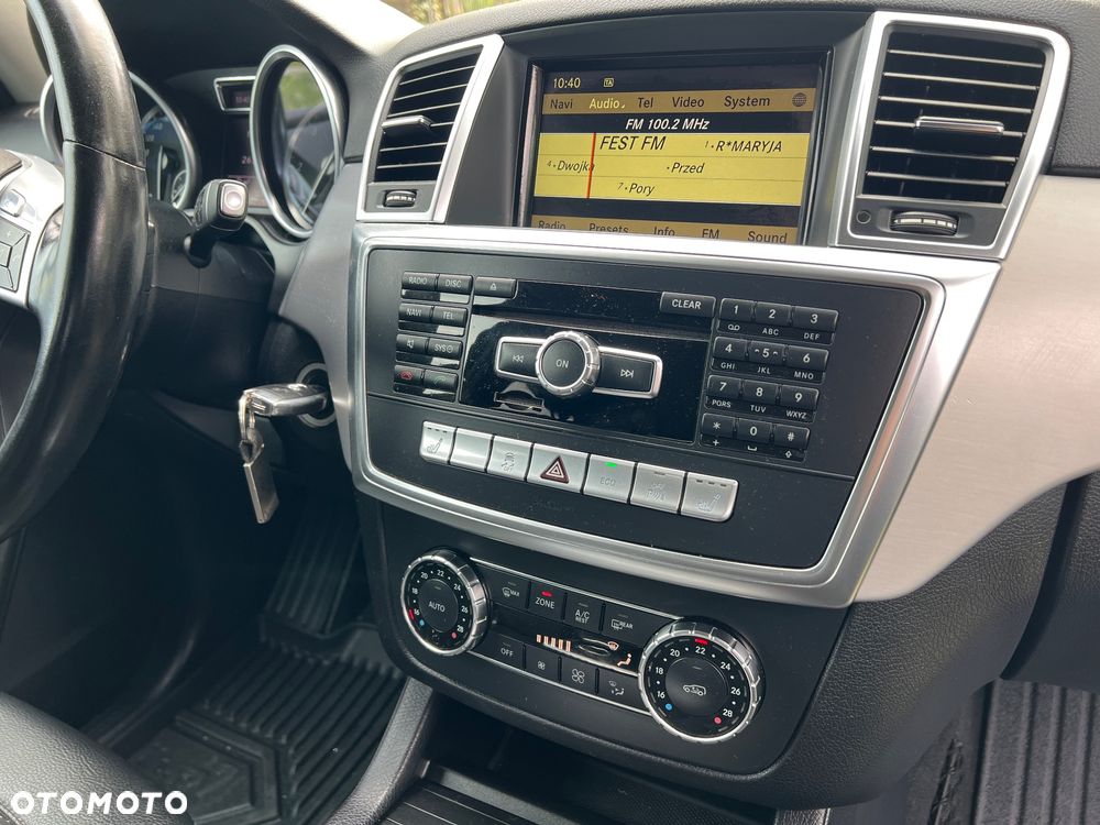 Mercedes-Benz ML 350 BlueTEC 4-Matic - 11